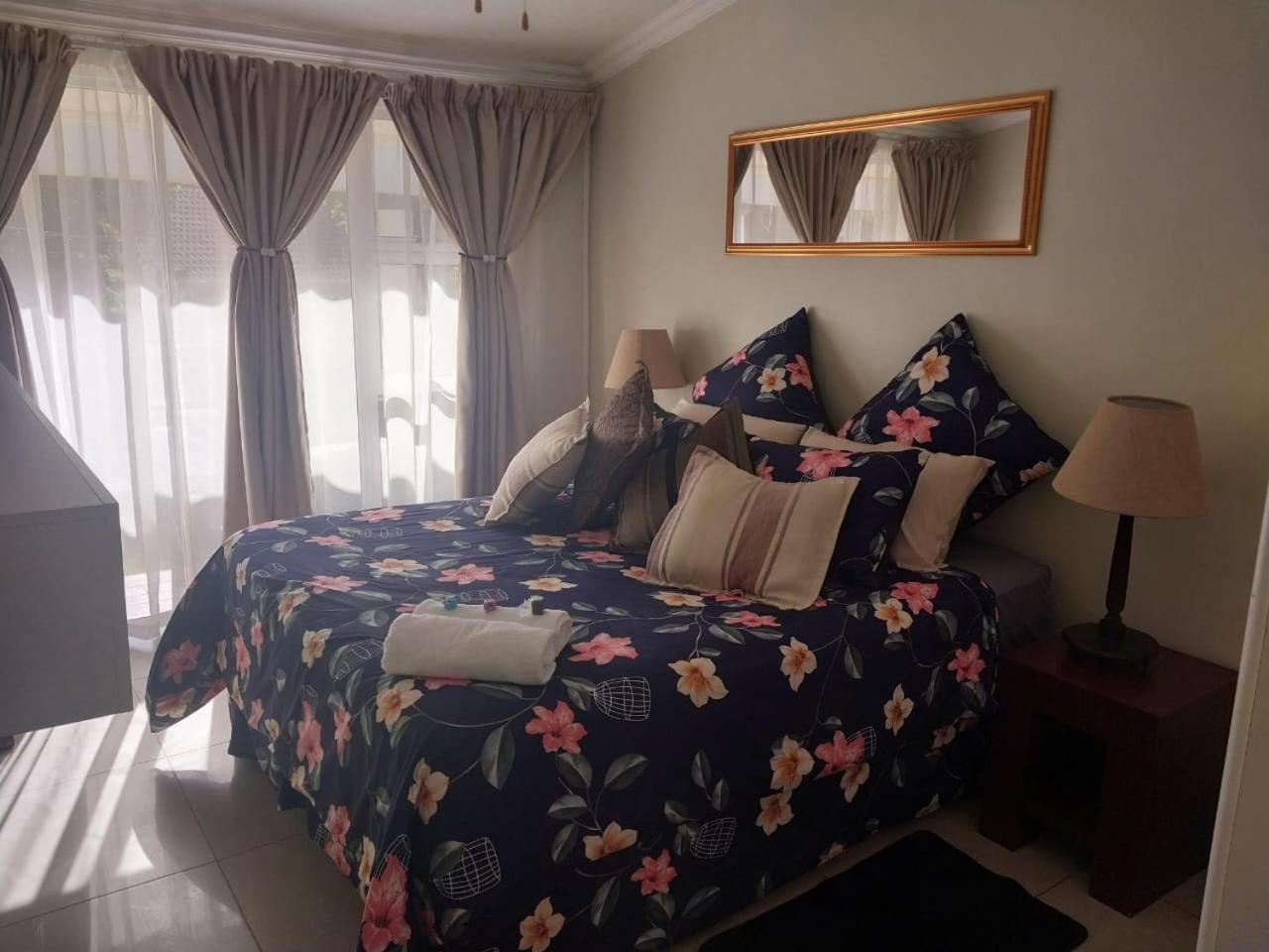 The Giraffe Room At Frederick'S Place Pretoria Exterior foto